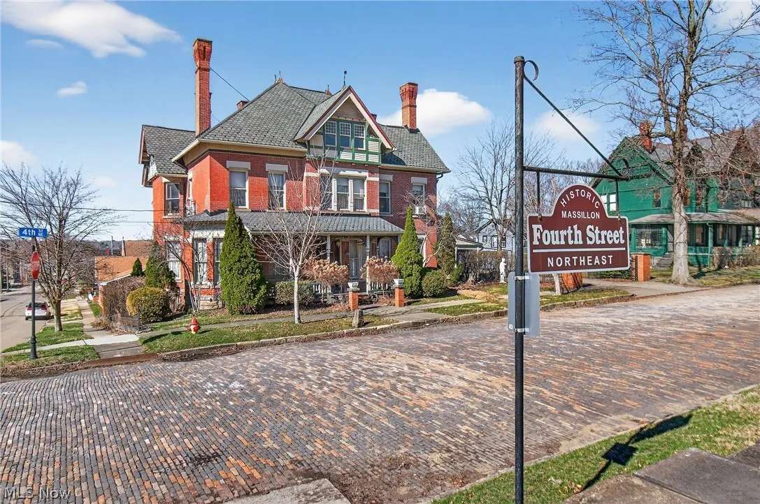Exterior of the Thomas H. Russell House